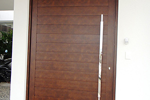 Porta social em alumínio